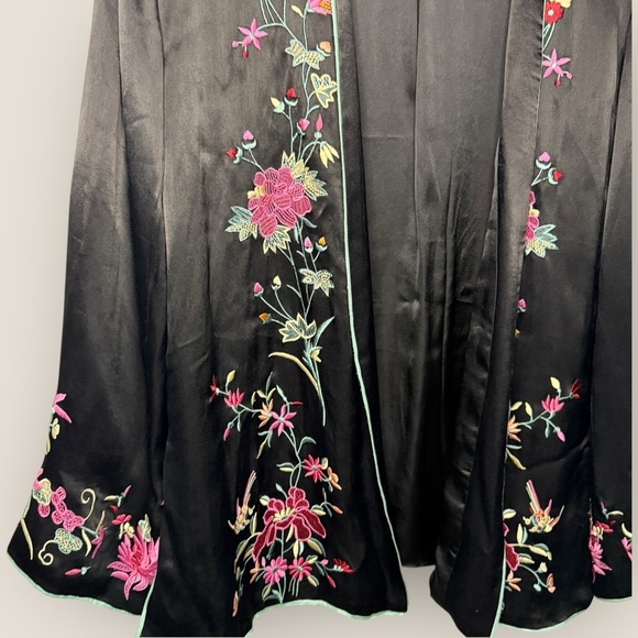 Free People | Satin Embroidered Flower Kimono | Small | Black - Picture 4 of 11